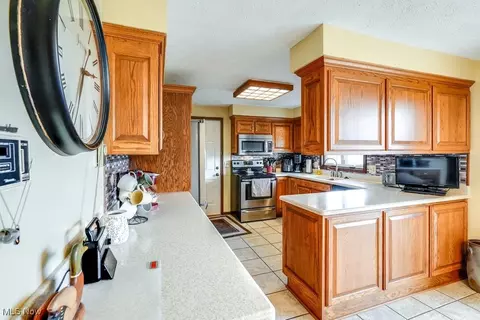 Kitchen - 702 Eckard Rd, Dalton, OH 44618 photo 1 of 4