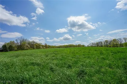 Steubenville Rd, Carrollton, OH 44615