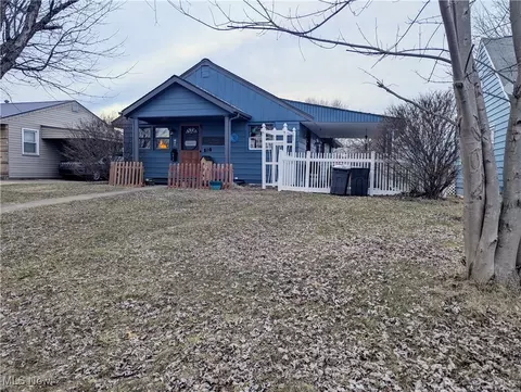 112 E 6th St, West Lafayette, OH 43845