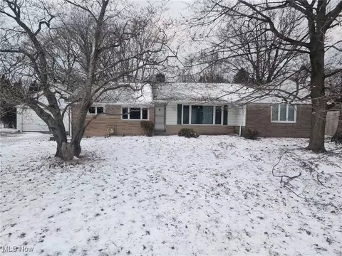 7516 Mayfield Rd, Chesterland, OH 44026