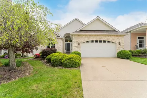 9388 Scottsdale Dr, Broadview Heights, OH 44147