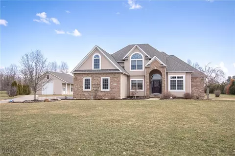 19811 Rolling Brook Ln, Columbia Station, OH 44028