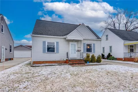 372 E 329th St, Willowick, OH 44095