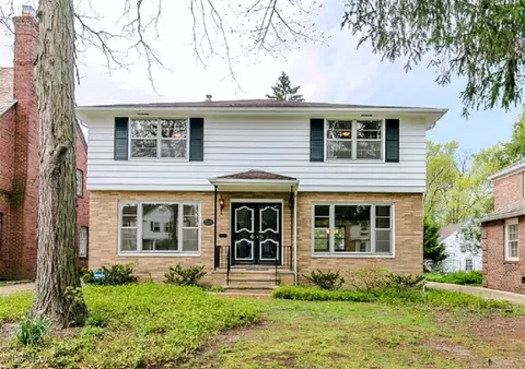 2320 Loyola Rd, University Heights, OH 44118