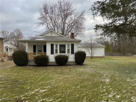 10241 Newton Falls Rd, Newton Falls, OH 44444