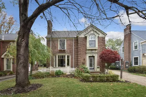 21158 Maplewood Ave, Rocky River, OH 44116