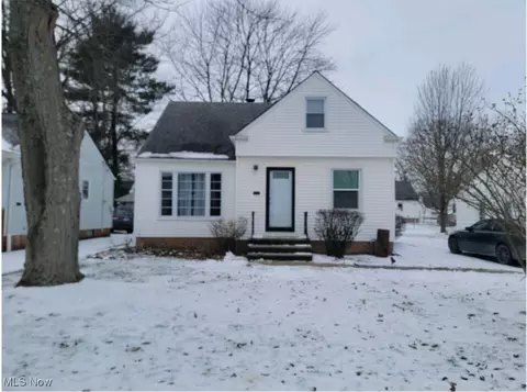 1376 Orchard Heights Dr, Mayfield Heights, OH 44124
