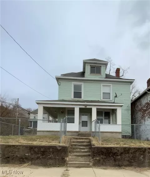 822 Riverview St, East Liverpool, OH 43920