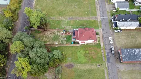 521 N 6th Ave, Steubenville, OH 43952