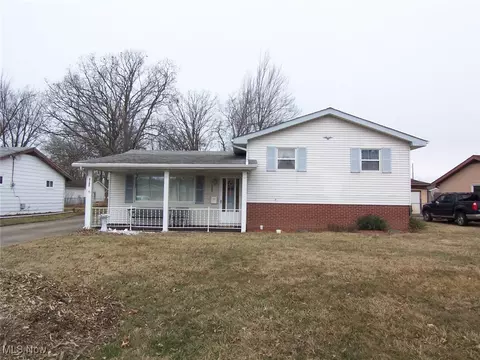 2127 E 39th St, Lorain, OH 44055