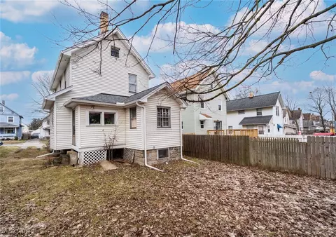 306 Maplewood Ave, Struthers, OH 44471 photo 29