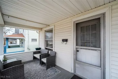 306 Maplewood Ave, Struthers, OH 44471 photo 4