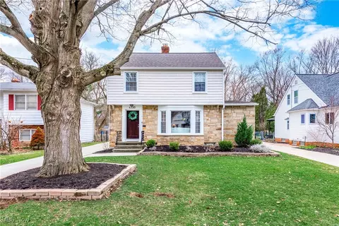 4330 Chanticleer Dr, Fairview Park, OH 44126