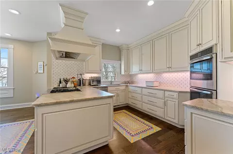 Kitchen - 1359 E Calla Rd, Poland, OH 44514 photo 1 of 5