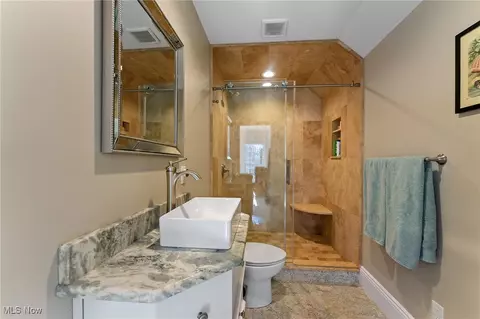 Bath - 1359 E Calla Rd, Poland, OH 44514 photo 6 of 7
