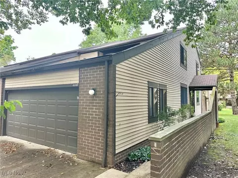 4447 Habersham Ln N, Richmond Heights, OH 44143