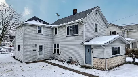 136 3rd St, Strasburg, OH 44680