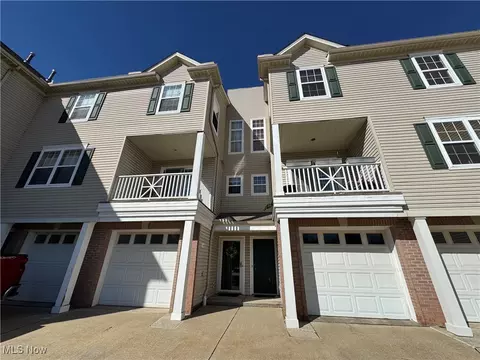 762 Tollis Pkwy, Broadview Heights, OH 44147