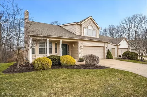 437 Partridge Ct, Macedonia, OH 44056