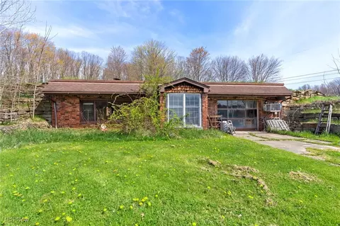 10334 Akron Canfield Rd, Canfield, OH 44406