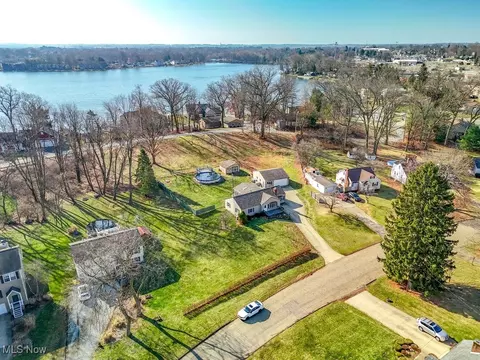 4220 Lake Heights Rd NW, Canton, OH 44708 photo 42