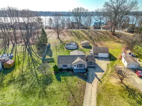 4220 Lake Heights Rd NW, Canton, OH 44708 photo 40