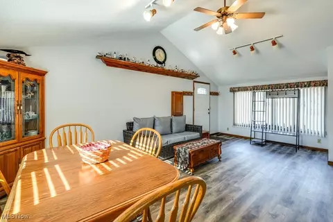 4220 Lake Heights Rd NW, Canton, OH 44708 photo 17