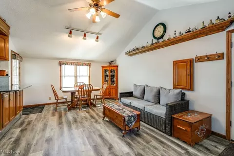 4220 Lake Heights Rd NW, Canton, OH 44708 photo 16