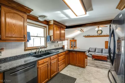 4220 Lake Heights Rd NW, Canton, OH 44708 photo 11