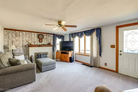 4220 Lake Heights Rd NW, Canton, OH 44708 photo 8