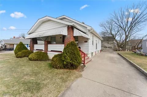 427 Rhoda Ave, Youngstown, OH 44509