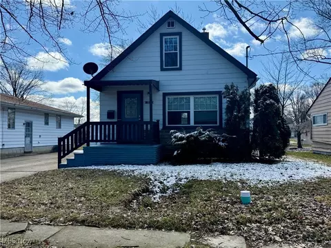 169 Caroline St, Elyria, OH 44035
