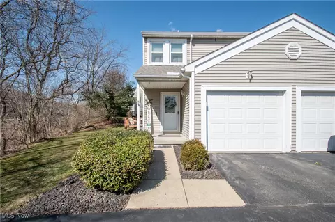 3803 Mercedes Pl, Canfield, OH 44406