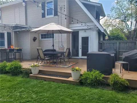 Exterior - 262 Bellflower Ave NW, Canton, OH 44708 photo 5 of 6