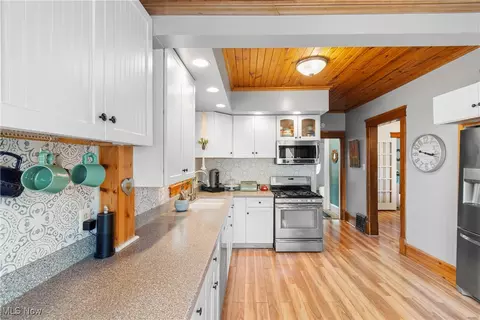 Kitchen - 262 Bellflower Ave NW, Canton, OH 44708 photo 3 of 3