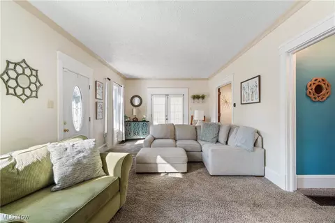 Living - 262 Bellflower Ave NW, Canton, OH 44708 photo 3 of 3