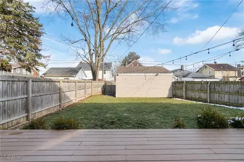 Exterior - 262 Bellflower Ave NW, Canton, OH 44708 photo 4 of 6