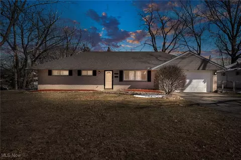 475 Harris Rd, Richmond Heights, OH 44143