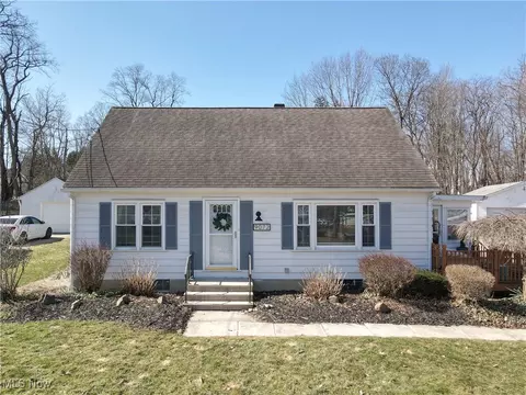 9072 Charles Ct, Twinsburg, OH 44087