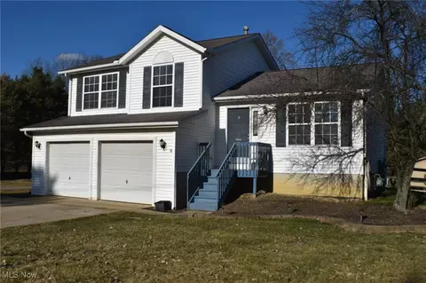 1088 Wadsworth Rd, Medina, OH 44256