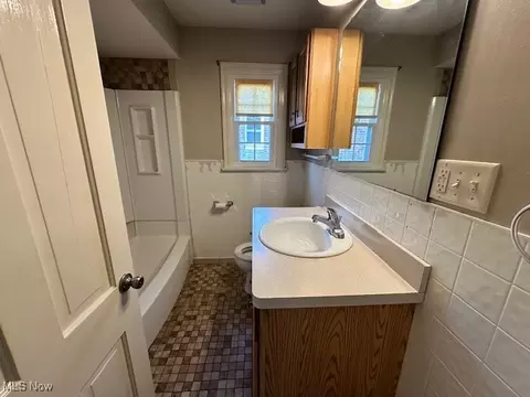 2020 Spring Ave NE, Canton, OH 44714 photo 11