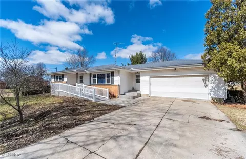270 Earl, Warren, OH 44485