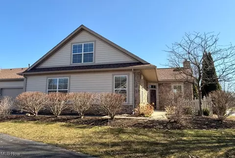 310 Sandover Dr, Aurora, OH 44202