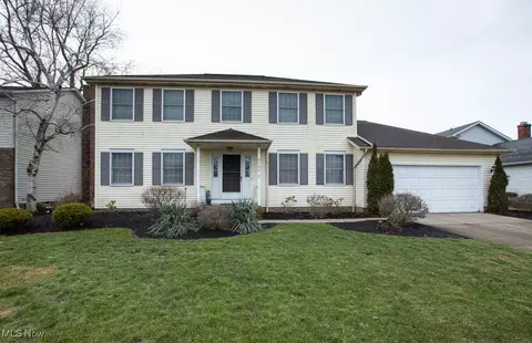 5148 Stevenson St, Richmond Heights, OH 44143
