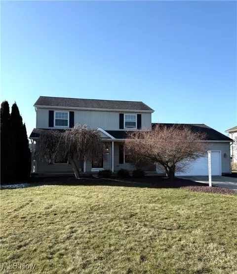 5115 Raspberry Ln, Mineral Ridge, OH 44440