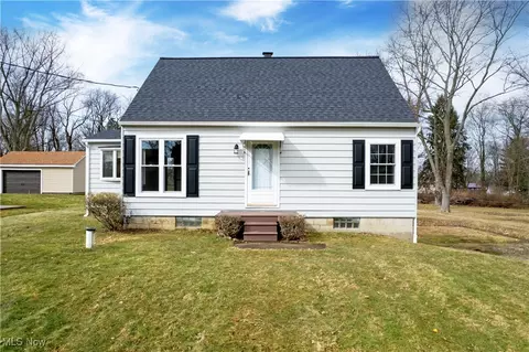 2088 Darnell Dr, Akron, OH 44319