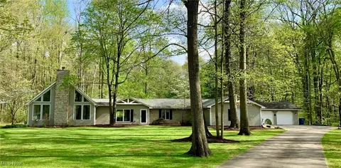 26065 Folley Rd, Columbia Station, OH 44028