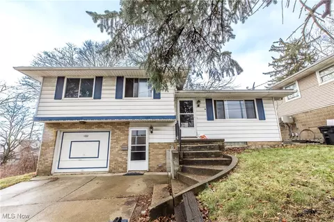 1882 Coventry St, Akron, OH 44301