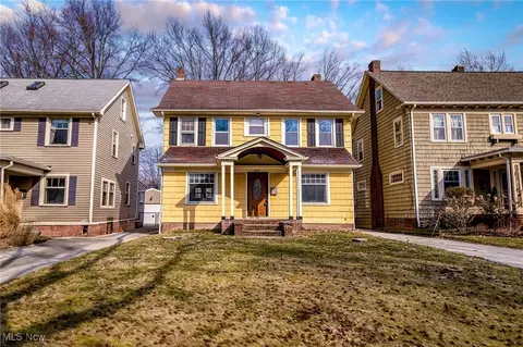 2245 Maplewood Rd, Cleveland Heights, OH 44118