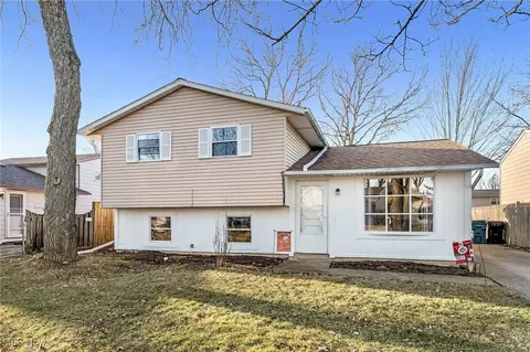 35119 Spruce St, North Ridgeville, OH 44039